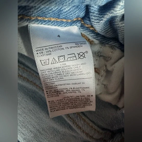 Old Navy distressed flares, high rise, light wash, size 4 - Picture 3 of 6